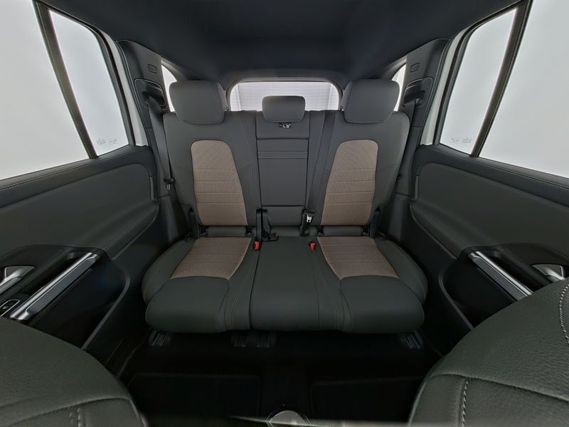 Mercedes-Benz EQB 300 4M EL-ART-ADV+ NIGHT 360°SOUND KEYG WDGS foto 10