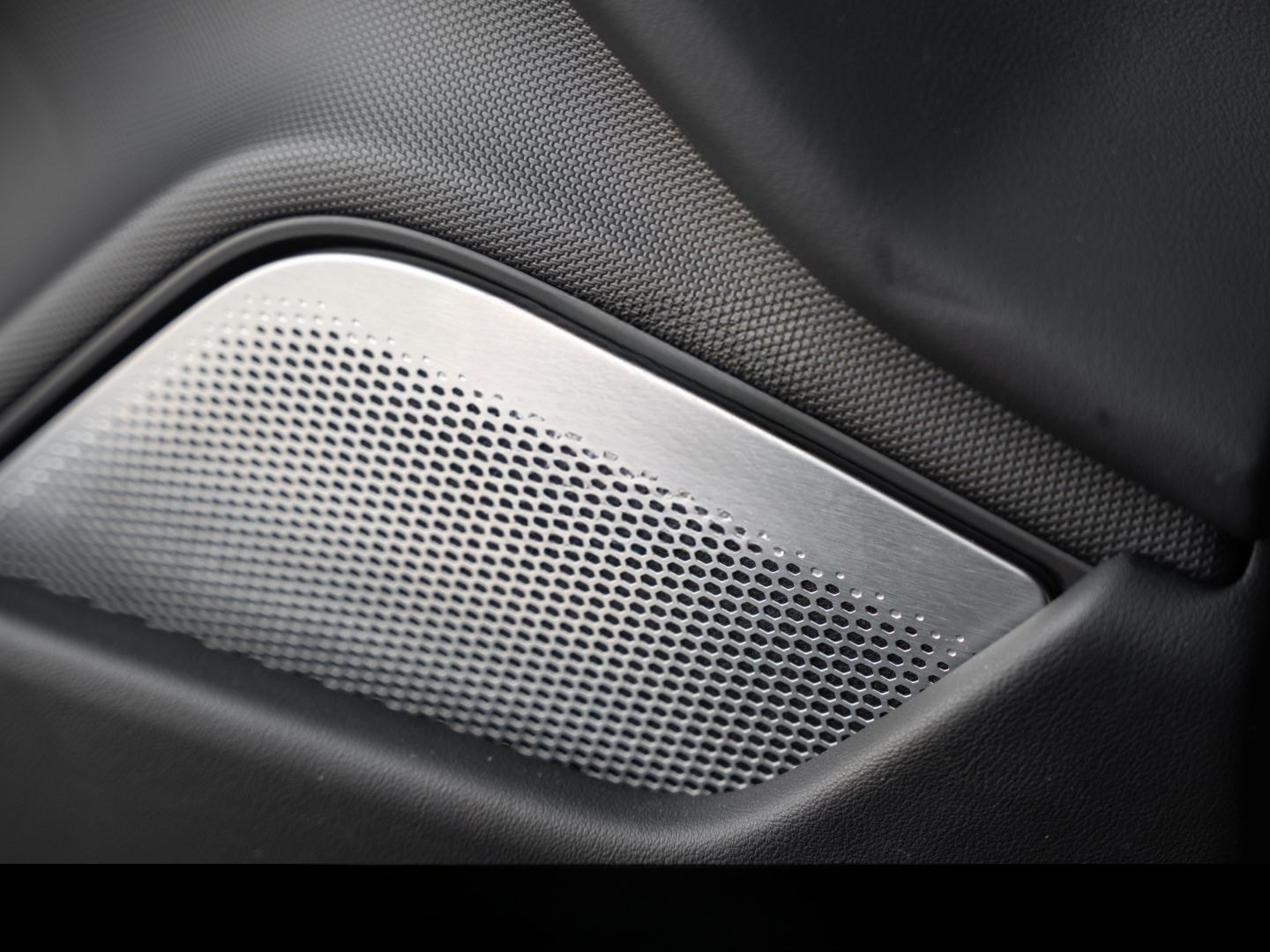 Porsche Taycan 4S Burmester HA-Lenkung InnoDrive Head-Up foto 18