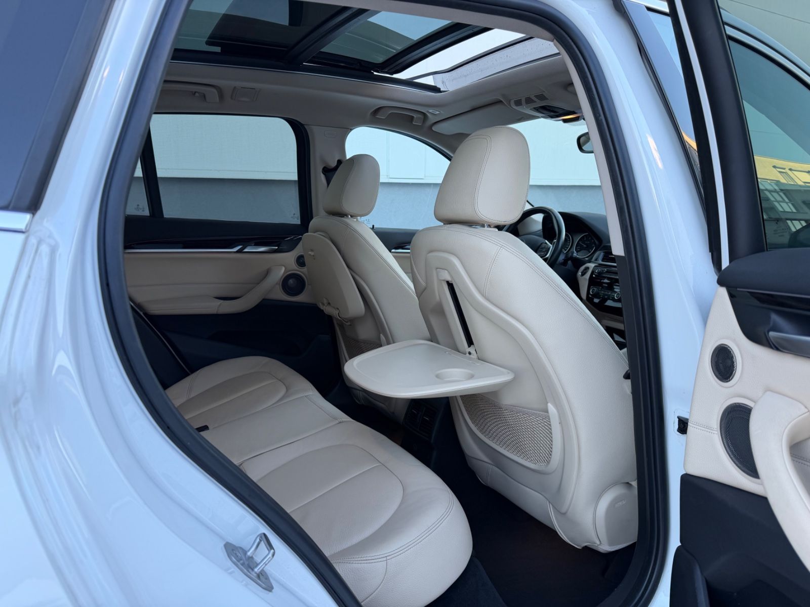 BMW X1 xDrive 25d*LED*PAN*HUD*KEY*H&K*KAM*AHK*NAV*19 foto 14