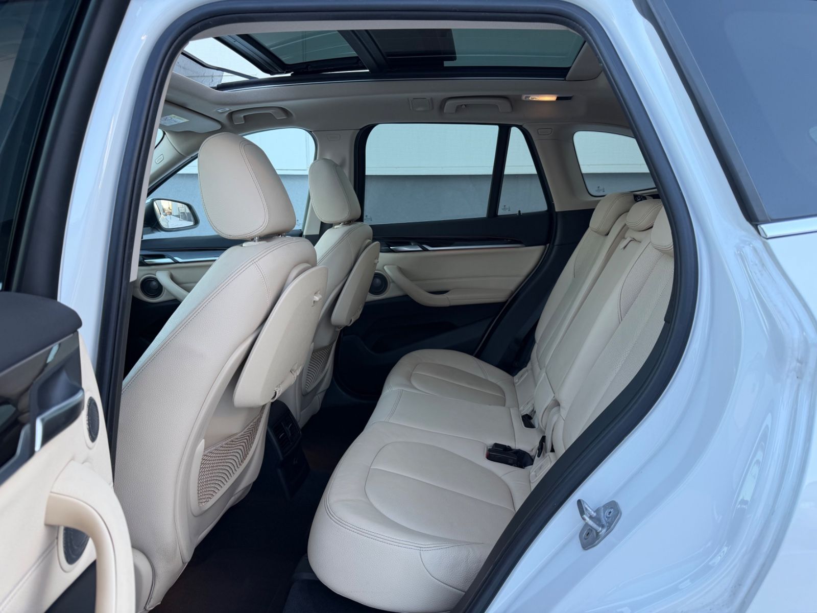 BMW X1 xDrive 25d*LED*PAN*HUD*KEY*H&K*KAM*AHK*NAV*19 foto 10