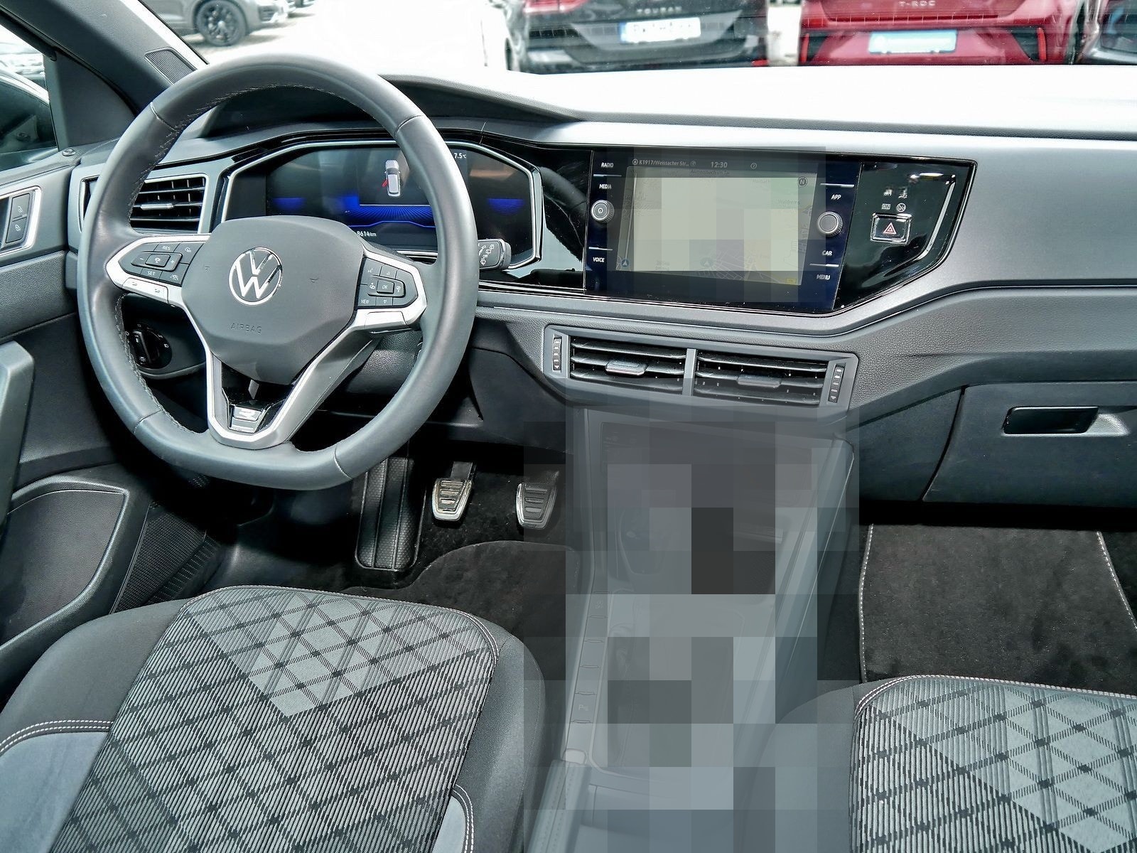 Volkswagen Taigo 1.0TSI R-Line Black Climatr Cam Navi Pano foto 6