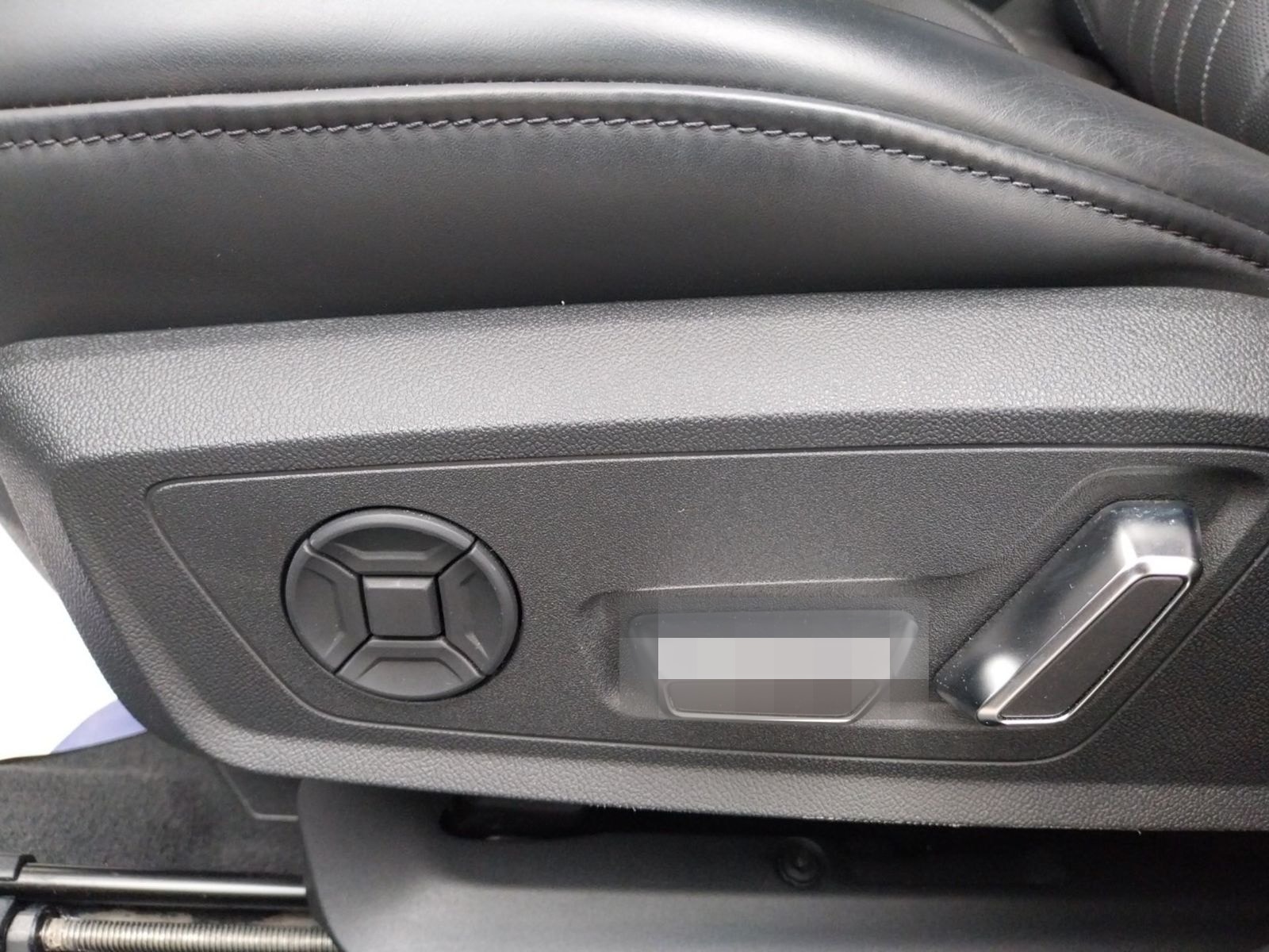 Audi A6 Avant quattro sport *BLACKSTYLE*AHK*HUD*PANO* foto 8