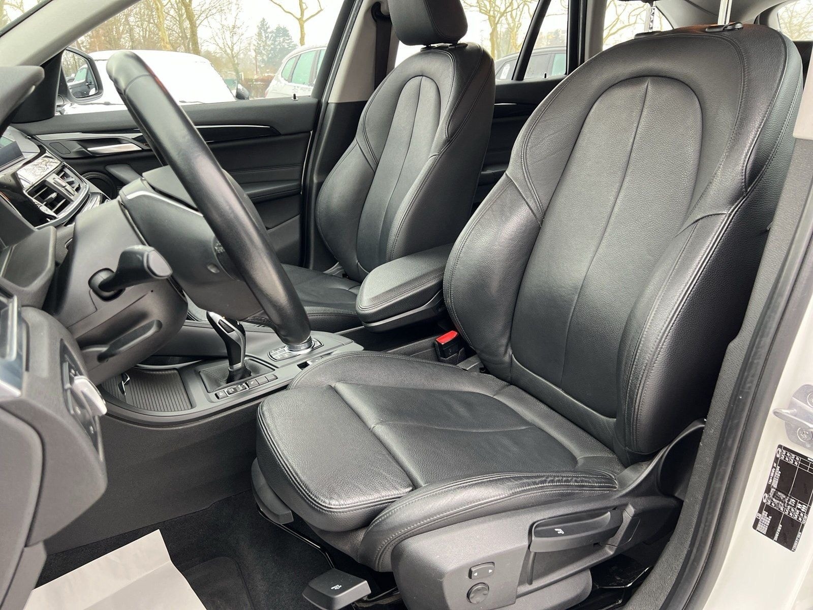 BMW X1 sDrive20i ADVANTAGE NAVI SHZG. LEDER PDC foto 9