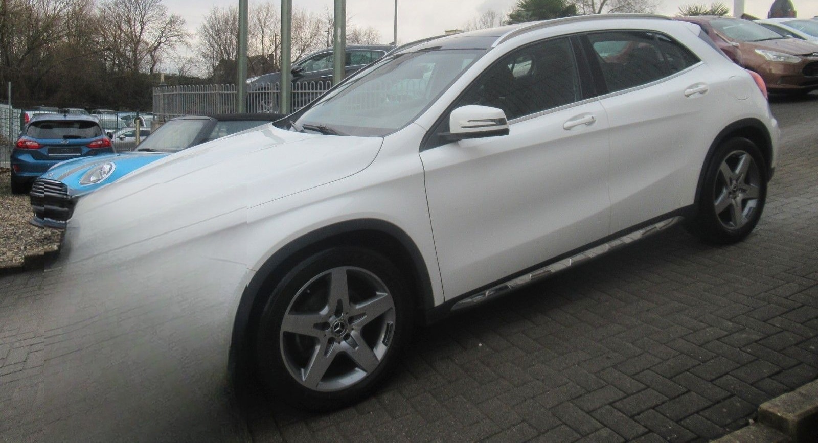Mercedes-Benz GLA 200 AMG LINE-NAVI-PANO-LED-SHZ-2.HAND foto 11