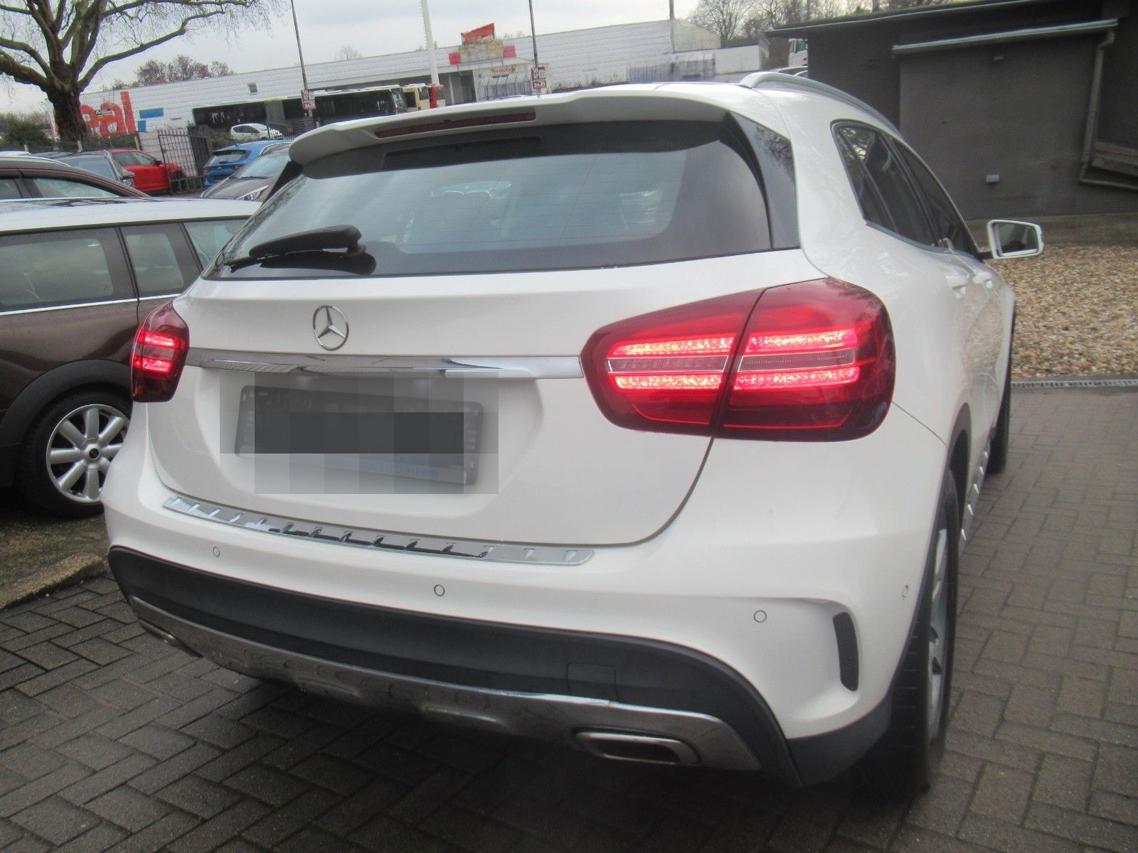 Mercedes-Benz GLA 200 AMG LINE-NAVI-PANO-LED-SHZ-2.HAND foto 18