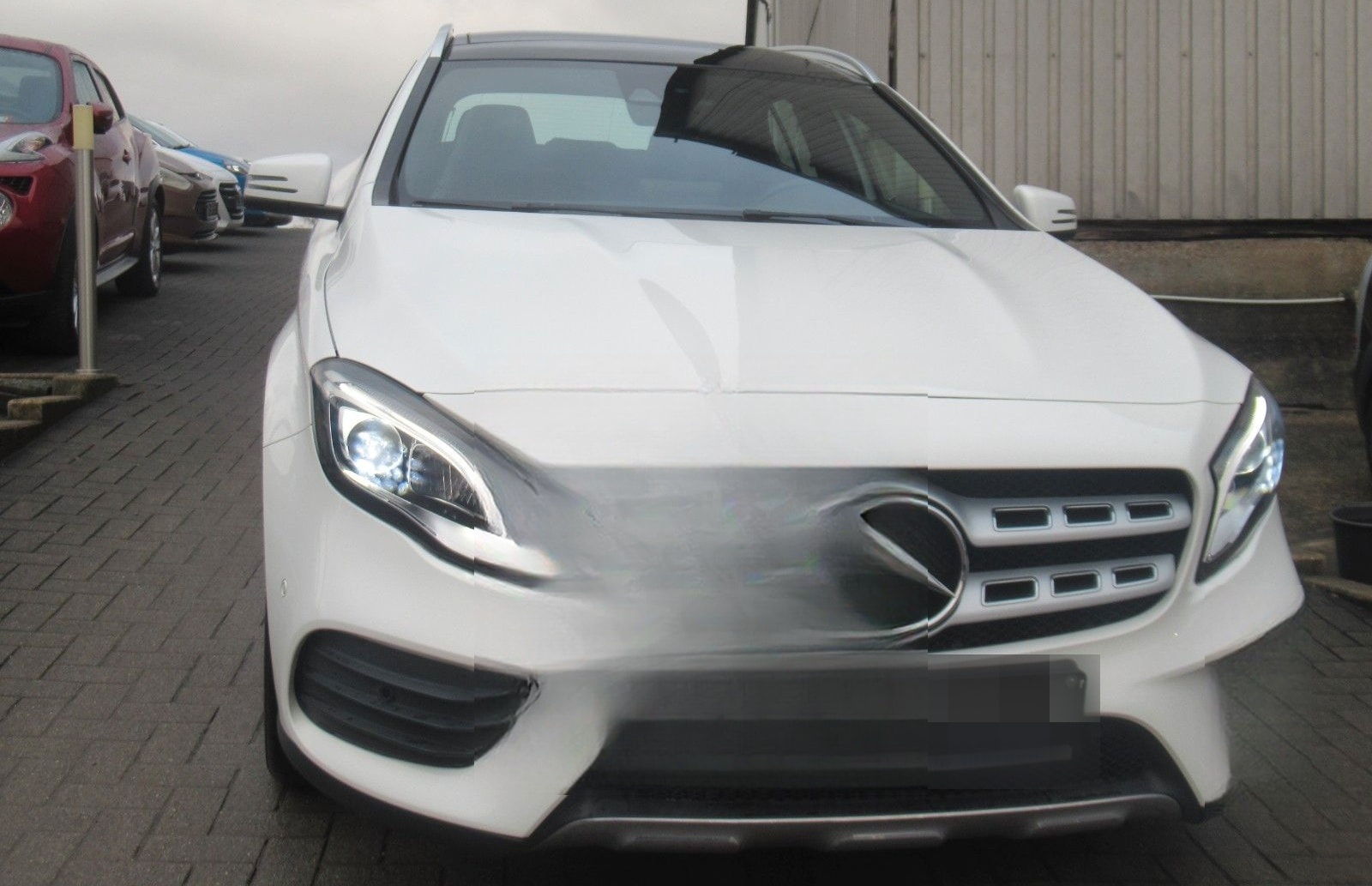 Mercedes-Benz GLA 200 AMG LINE-NAVI-PANO-LED-SHZ-2.HAND foto 3