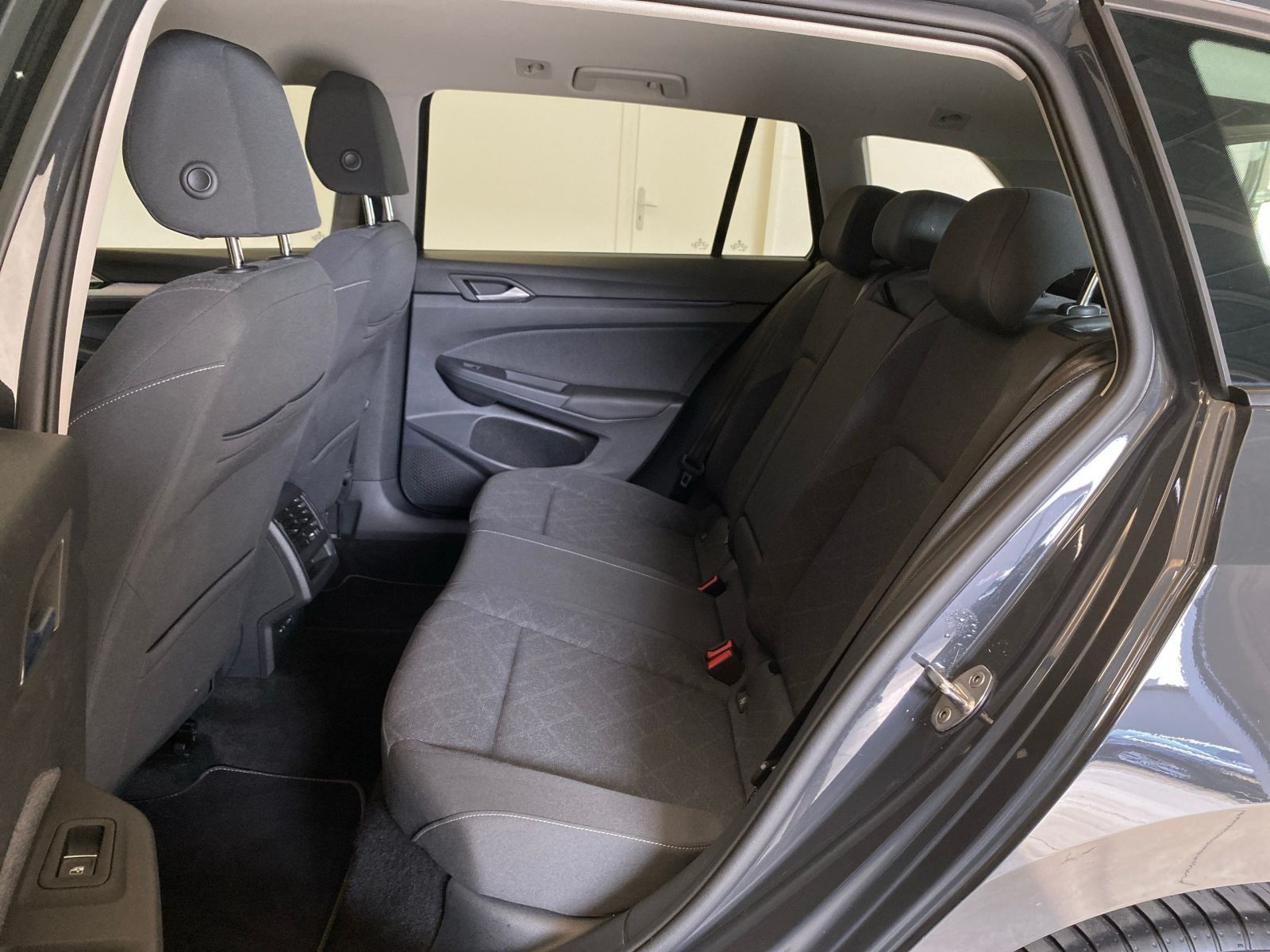 Volkswagen Golf VIII Variant 2.0 TDI Life *AHK*ACC*DSG*Navi foto 8