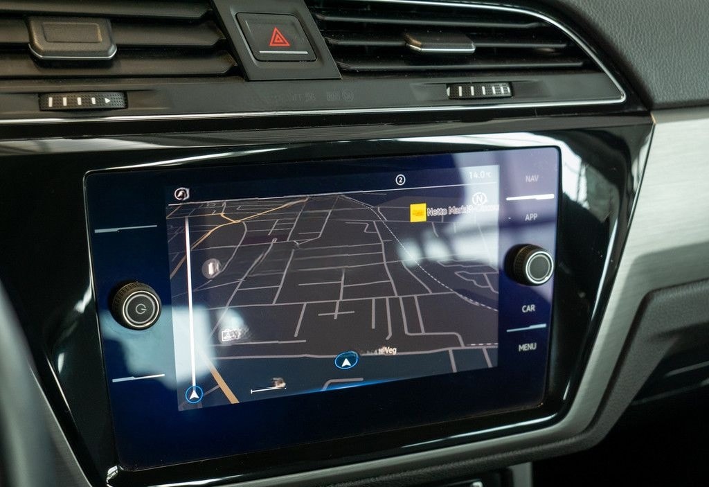 Volkswagen Touran Comfortline 2,0 l TDI ACC NAVI SPURH. BT foto 12