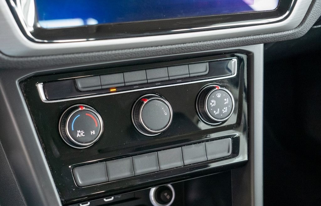 Volkswagen Touran Comfortline 2,0 l TDI ACC NAVI SPURH. BT foto 15