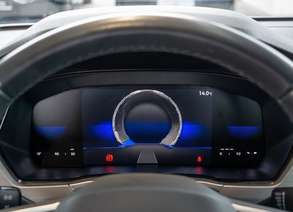 Volkswagen Touran Comfortline 2,0 l TDI ACC NAVI SPURH. BT foto 17