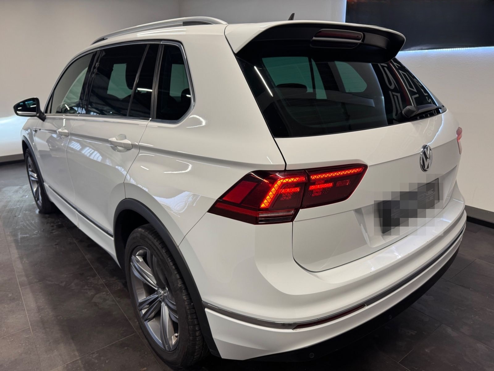 Volkswagen Tiguan Highline 4Motion**R-LINE Sportpaket** foto 3
