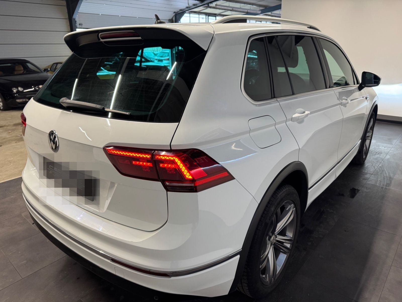 Volkswagen Tiguan Highline 4Motion**R-LINE Sportpaket** foto 6
