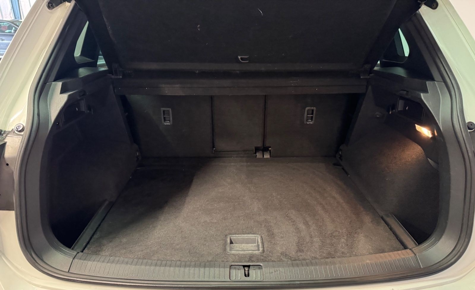 Volkswagen Tiguan Highline 4Motion**R-LINE Sportpaket** foto 8