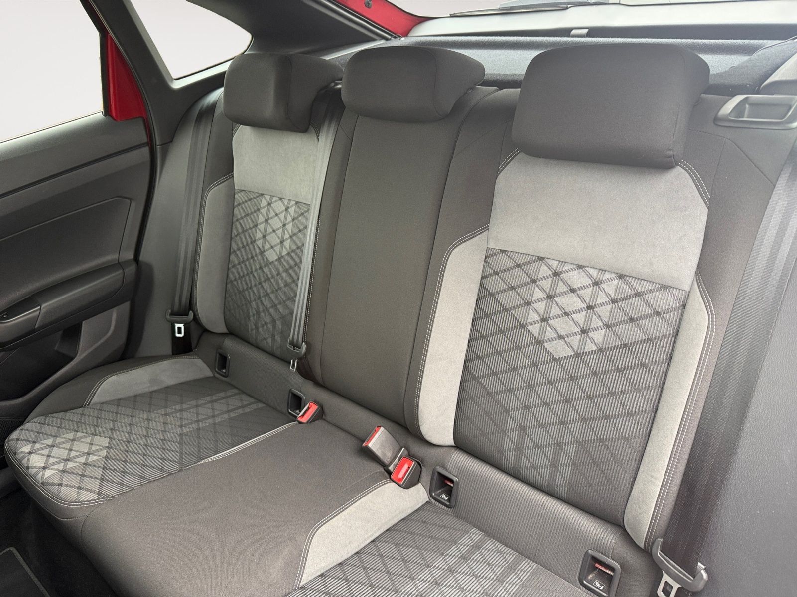 Volkswagen Taigo 1.5 TSI DSG R-Line *LED*Navi*Kamera* foto 14