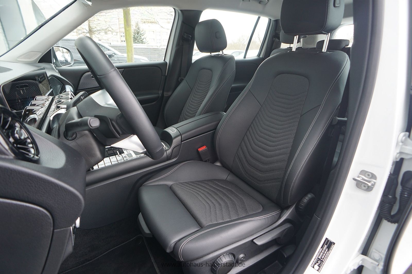 Mercedes-Benz GLB 220 4Matic Kamera+Park/Spur/LED foto 7