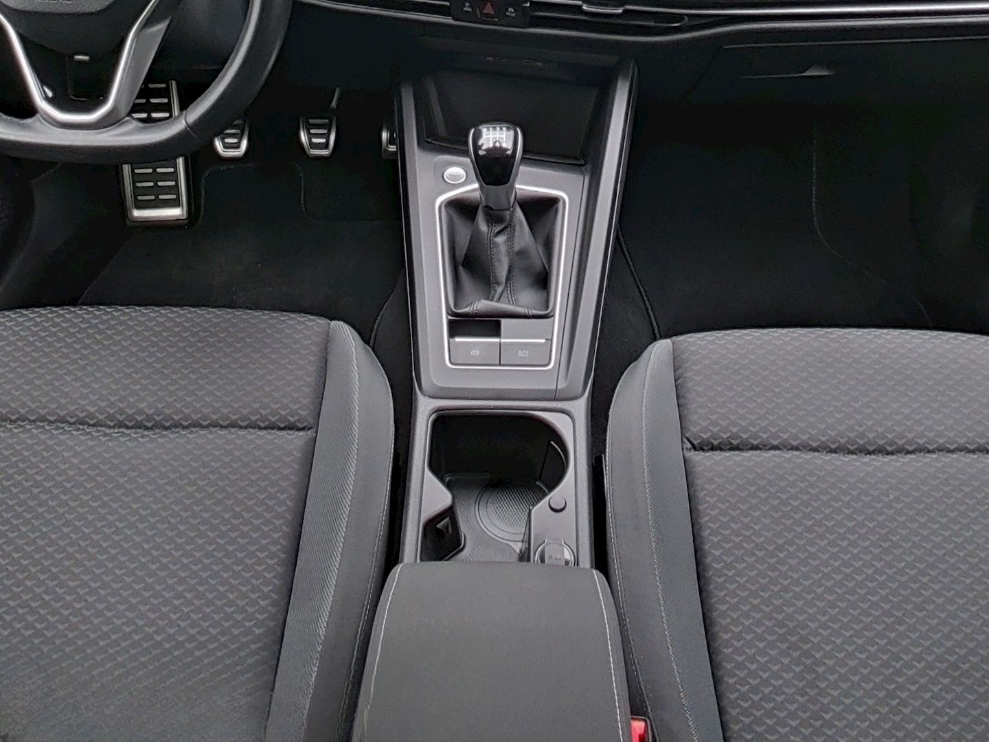 Volkswagen Golf 8 1.5 TSI Active AHK NAVI KAMERA VENTURA AC foto 7