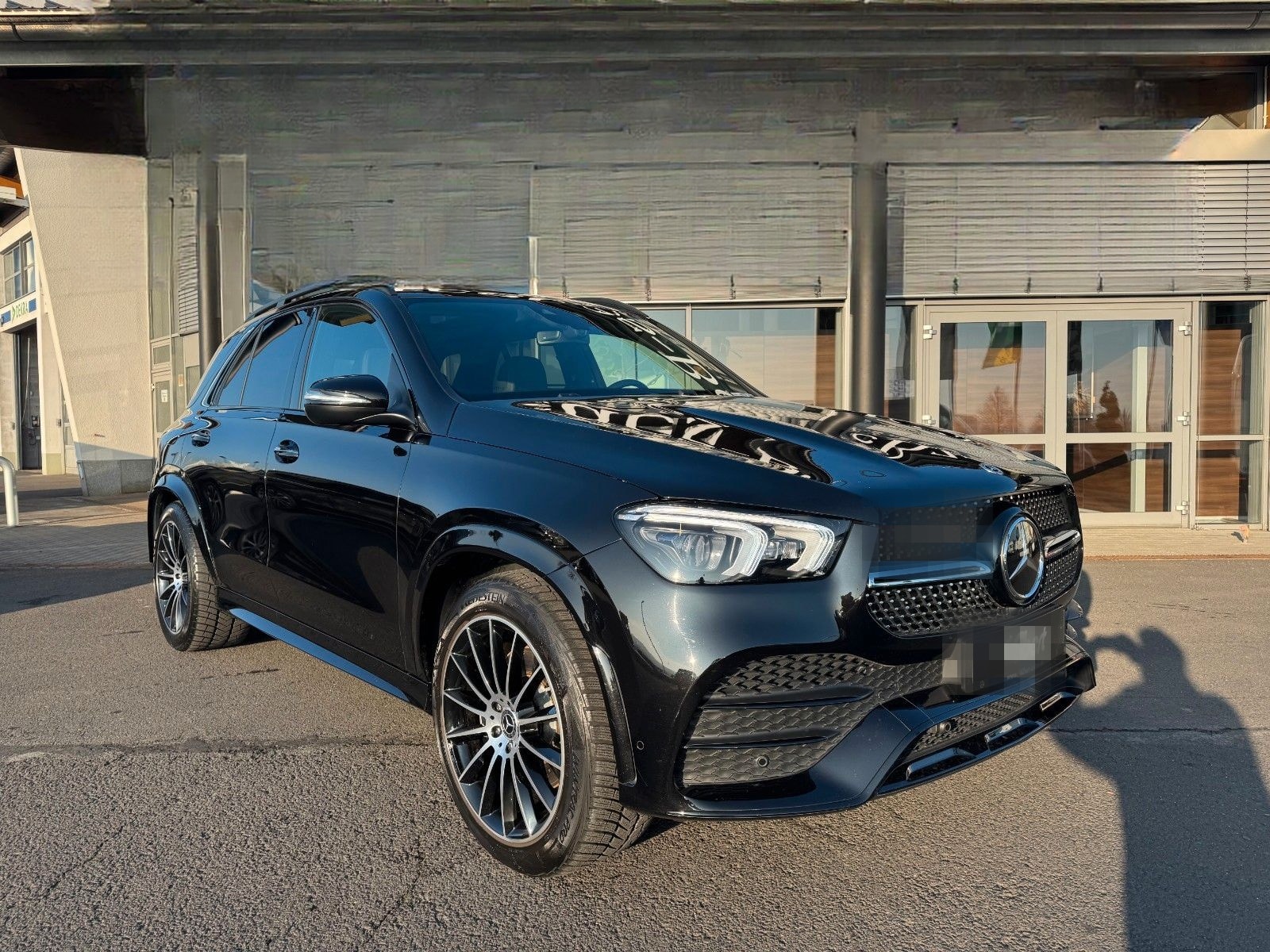 Mercedes-Benz GLE 300 d AMG BURM+AHK+AIRM+PANO+MEMORY+21" foto 2