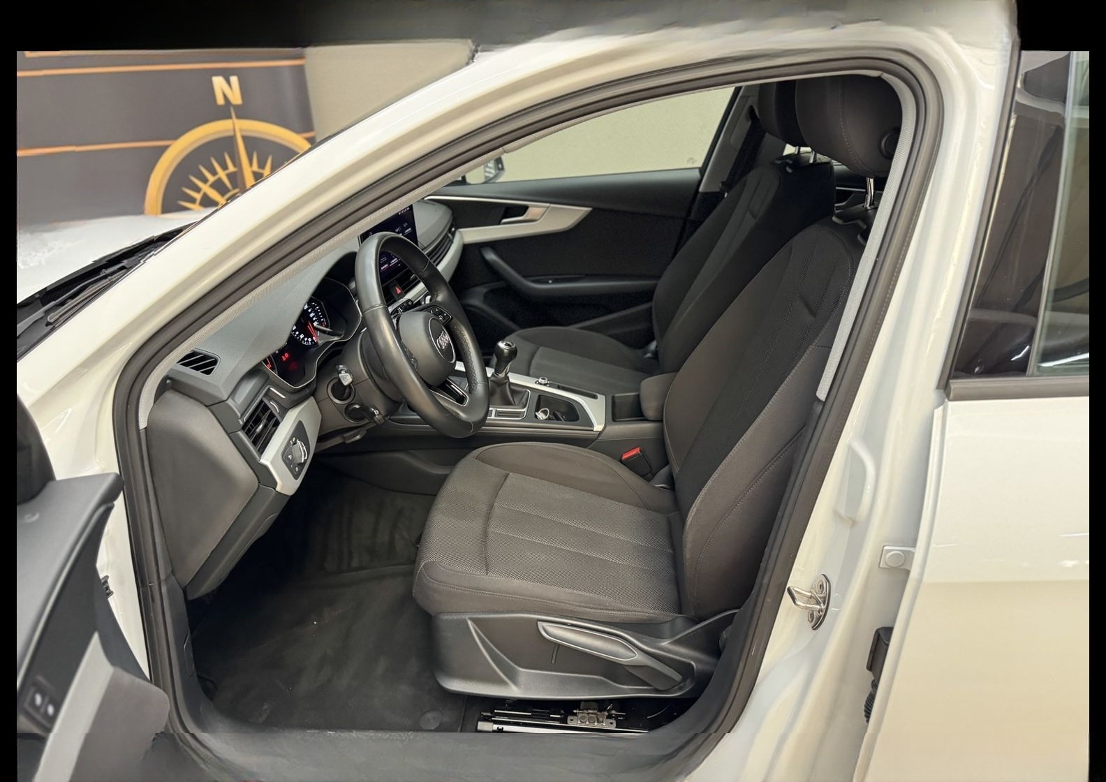 Audi A4 Avant Advanced 35TFSI Navi/Matrix/APS foto 14