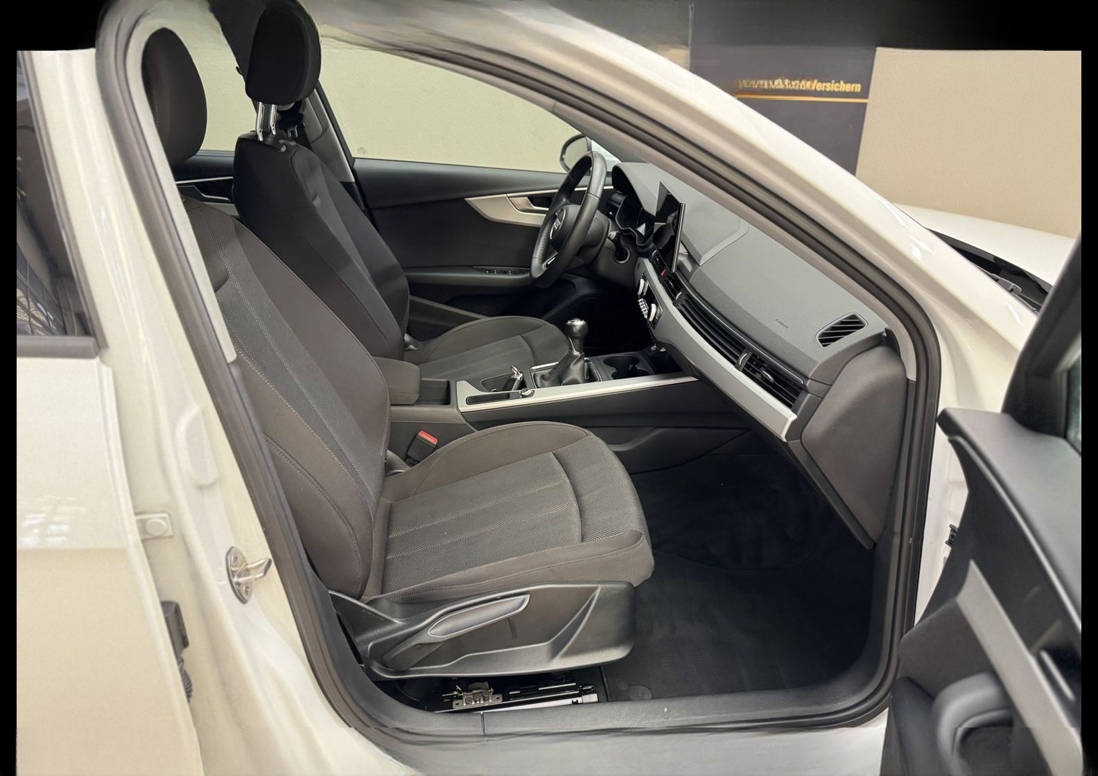 Audi A4 Avant Advanced 35TFSI Navi/Matrix/APS foto 17