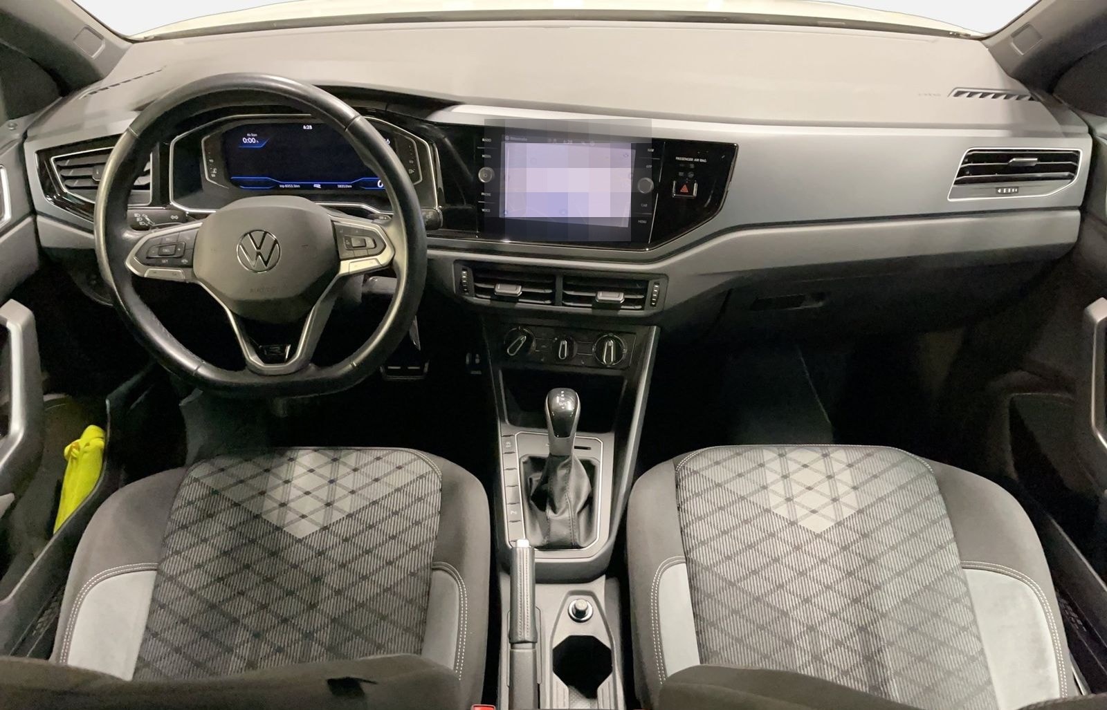 Volkswagen Taigo R-Line 1.0 TSI DSG AUT Fernlichtass. LED foto 8