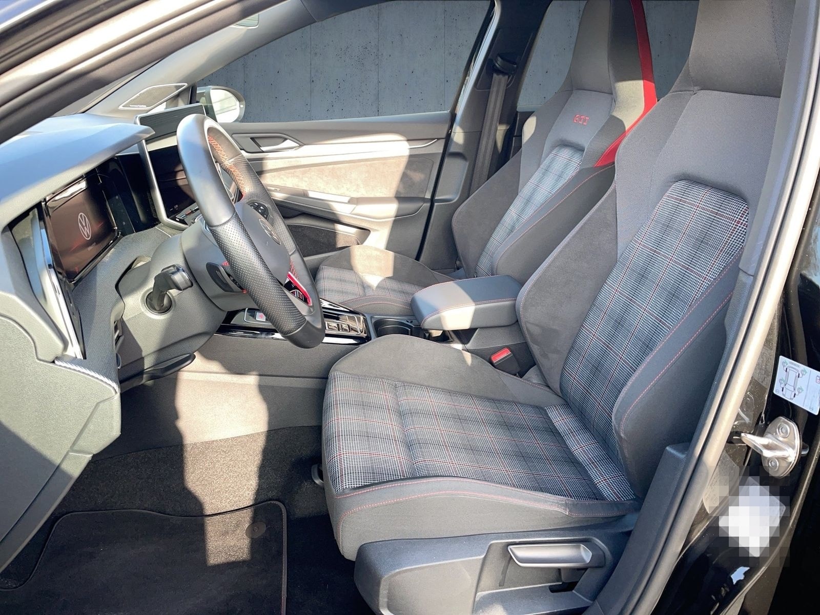 Volkswagen Golf GTI 2.0 TSI DSG ACC+360+Navi+HarmanKardon foto 10