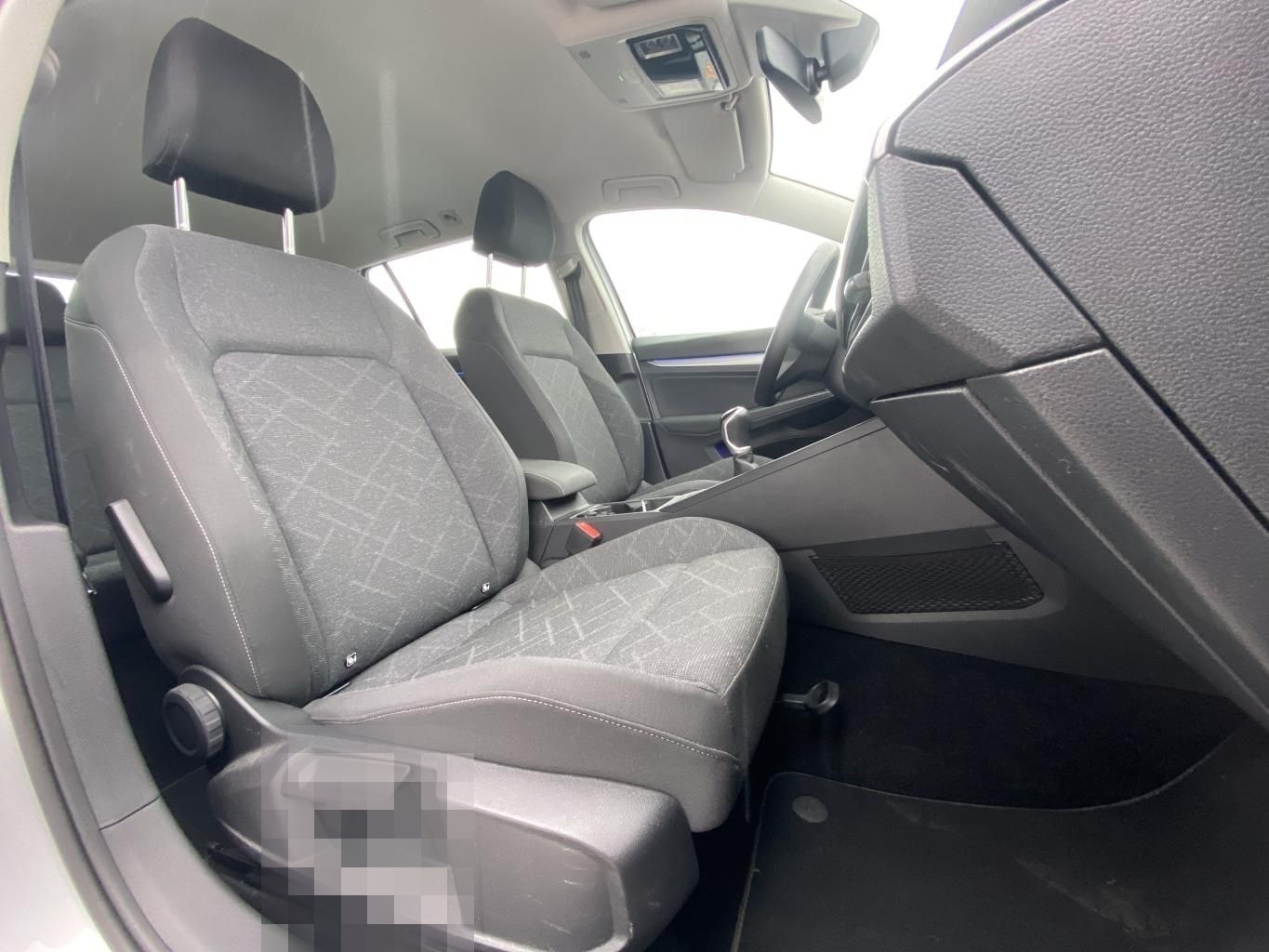 Volkswagen Golf Variant 2.0 TDI LIFE STANDHEIZUNG+AHK+4xSHZ foto 13