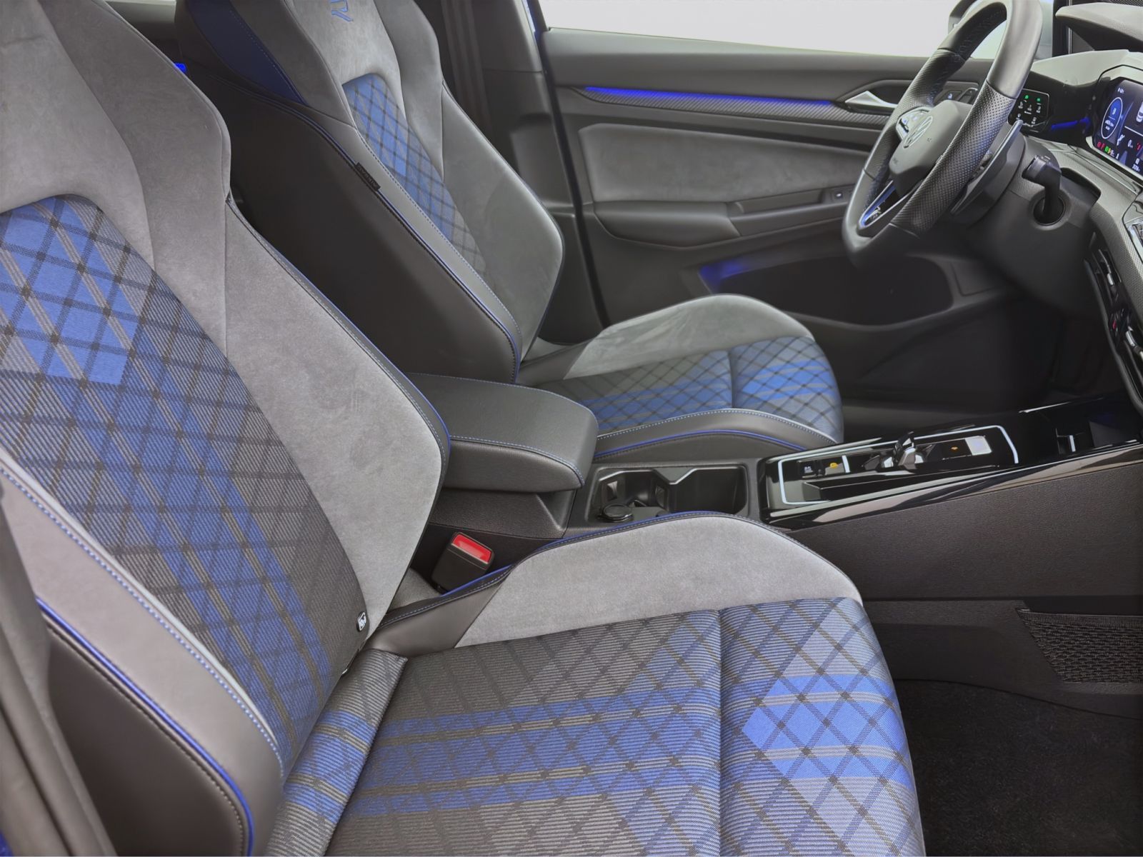 Volkswagen Golf 2.0 TSI DSG 4M R PDC SITZHZG KLIMA LED LM18 foto 16