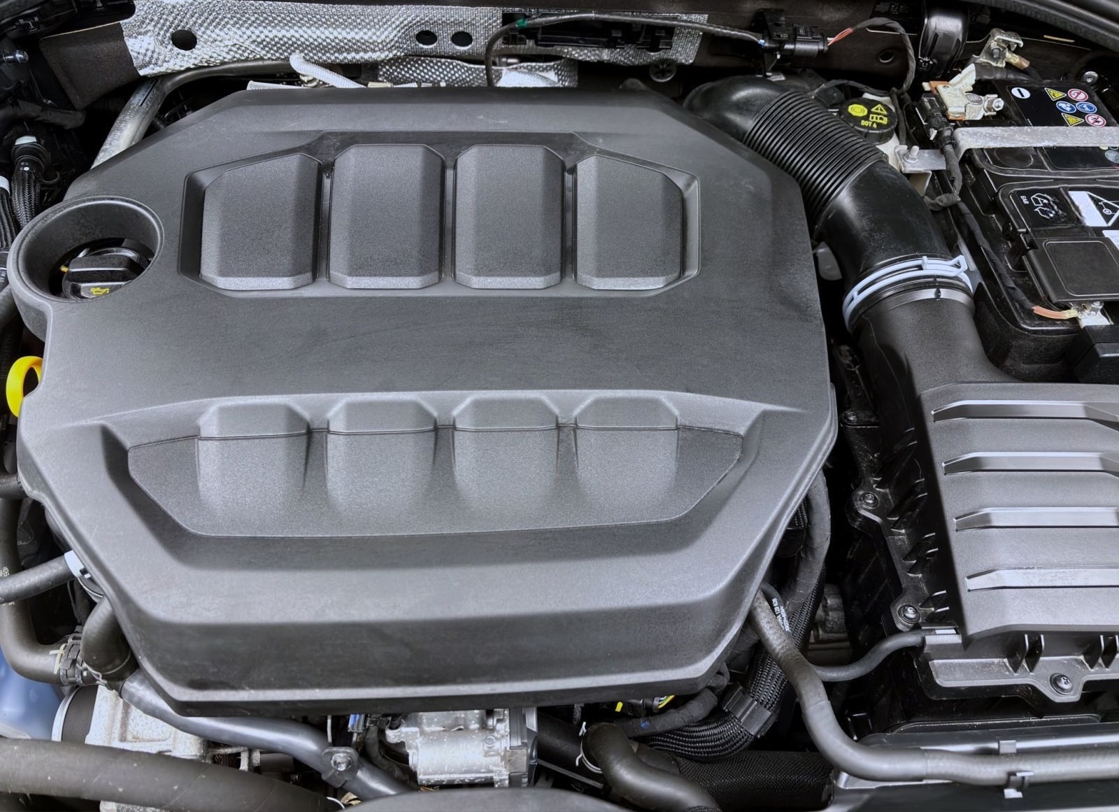 Volkswagen Golf 2.0 TSI DSG 4M R PDC SITZHZG KLIMA LED LM18 foto 18