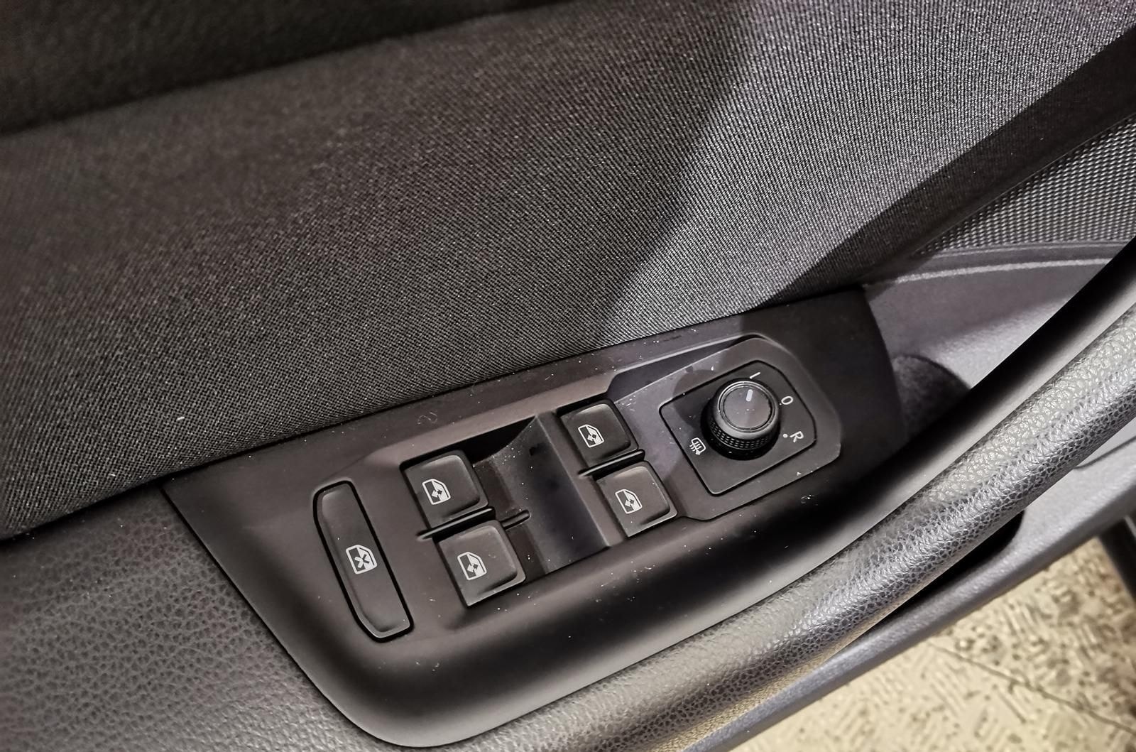 Volkswagen Passat Variant 2.0 TDI LED|Navi|RFK|SHZ foto 19