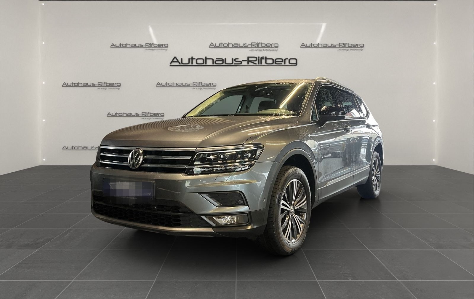 Volkswagen Tiguan Allspace 2,0 TDI DSG IQ PanD/HUD/Kamera foto 1
