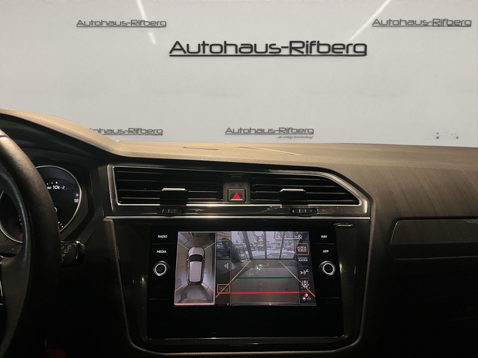 Volkswagen Tiguan Allspace 2,0 TDI DSG IQ PanD/HUD/Kamera foto 20