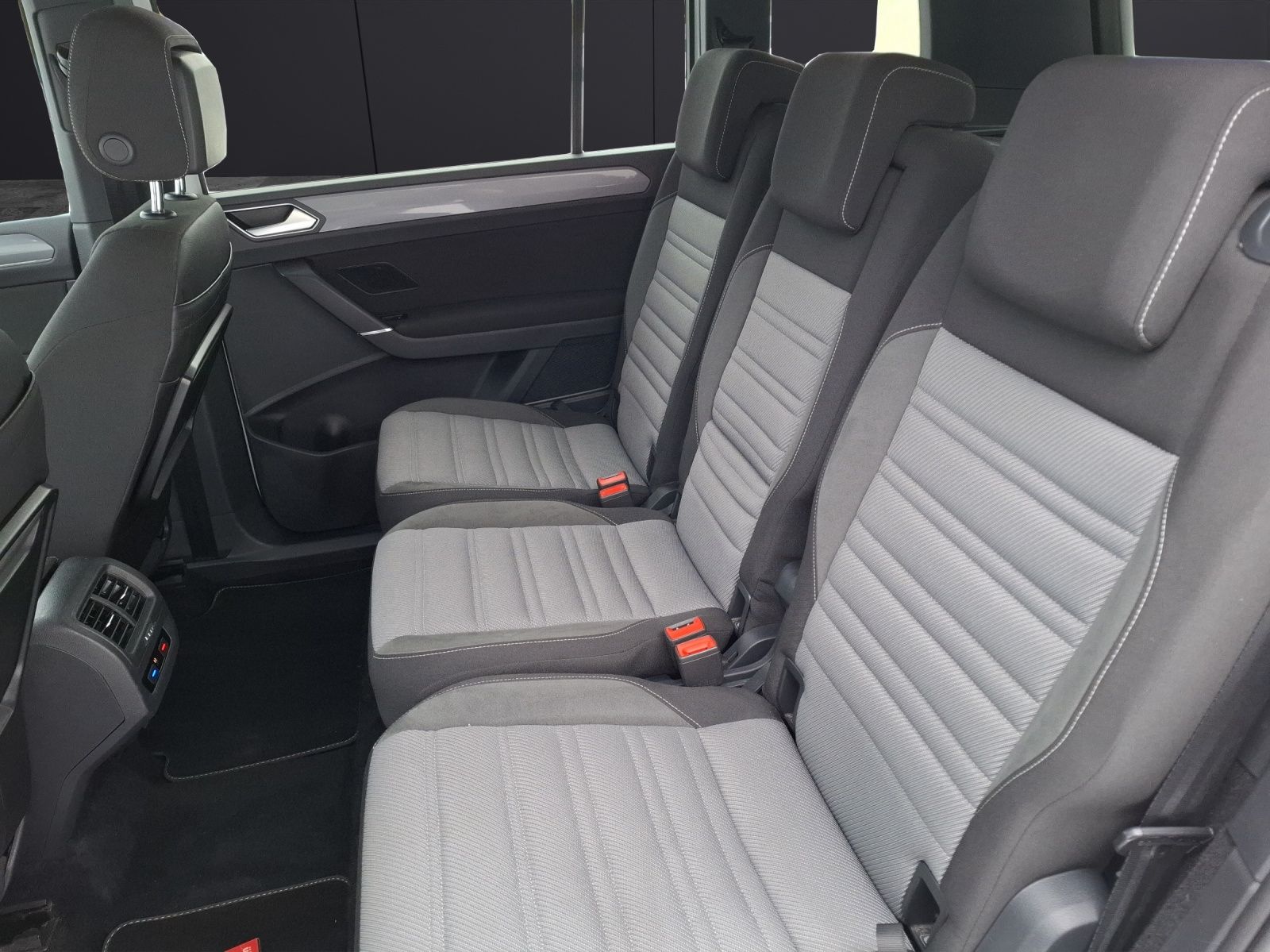 Volkswagen Touran 2.0 TDI R-Line LED Navi ACC AHK 7-Sitze S foto 11