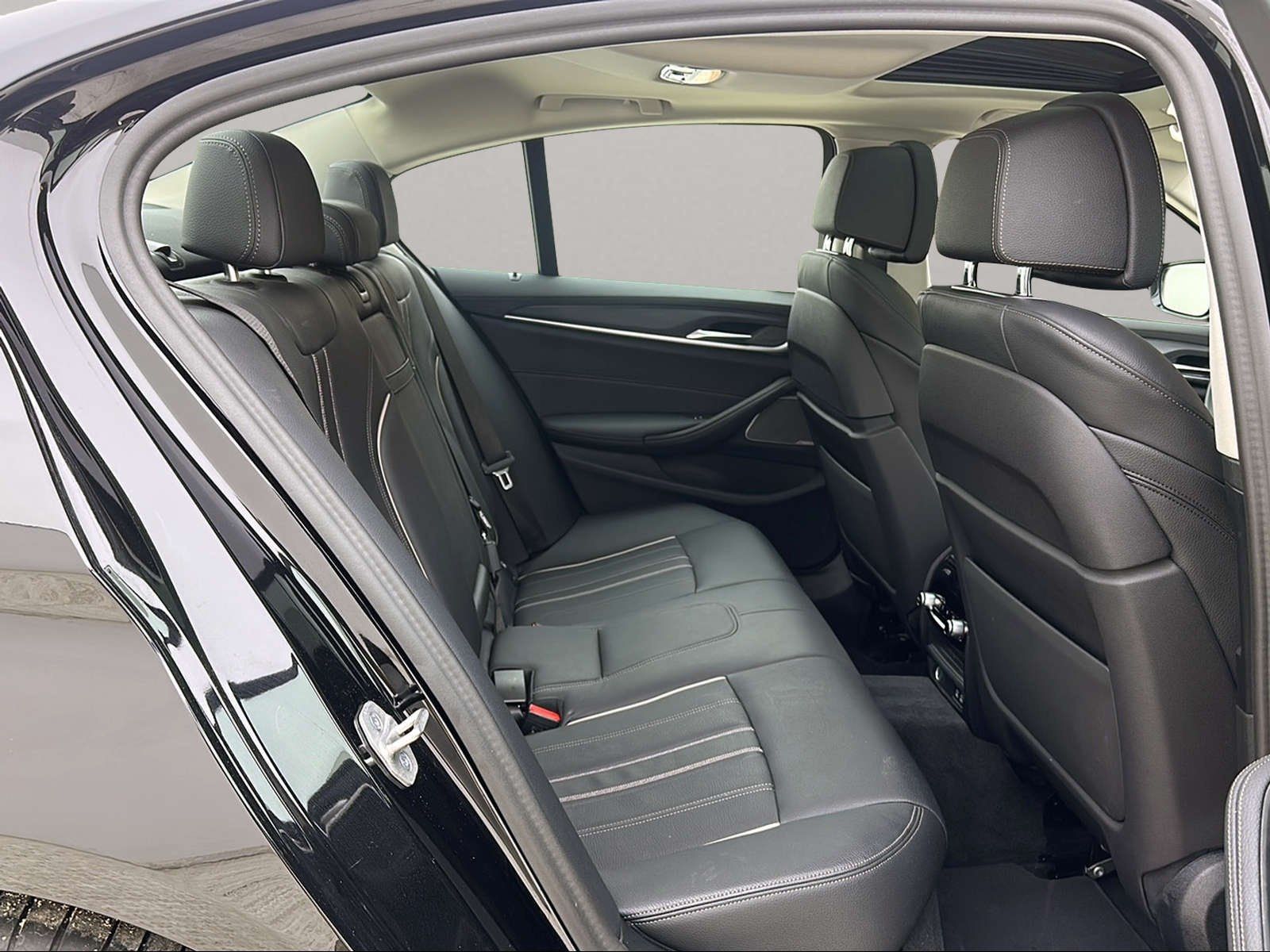 BMW 520d Limousine Harman/K LiveCockpitProf Kamera foto 15