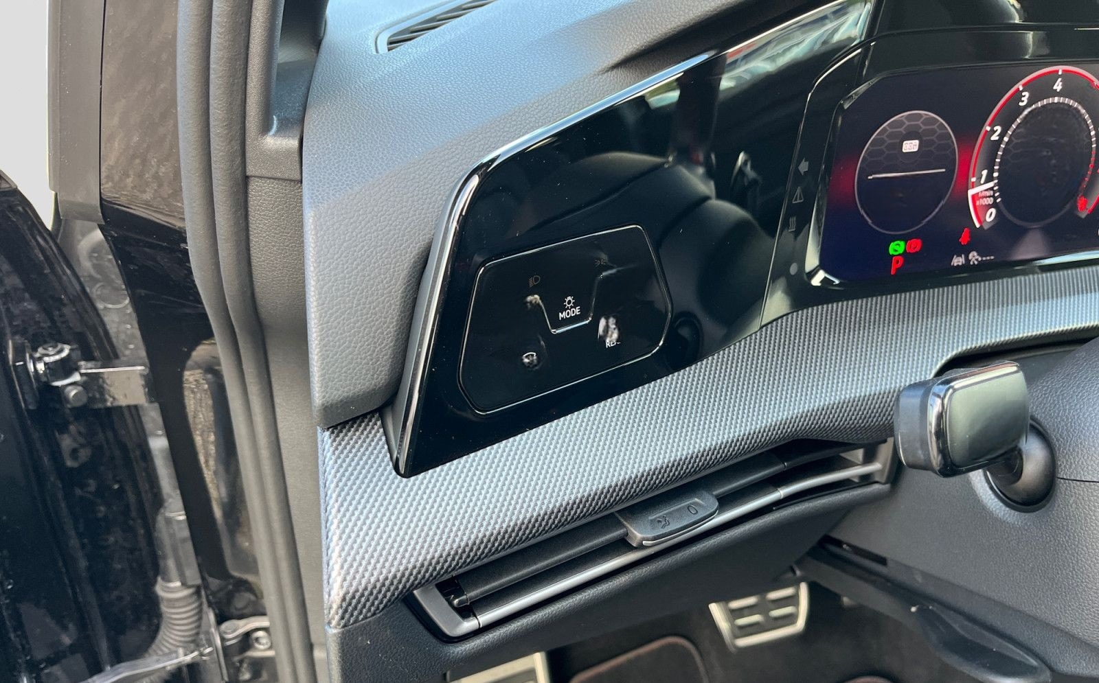 Volkswagen Golf GTI 2.0TSI DSG LED ACC CAM Virtual Navi foto 13