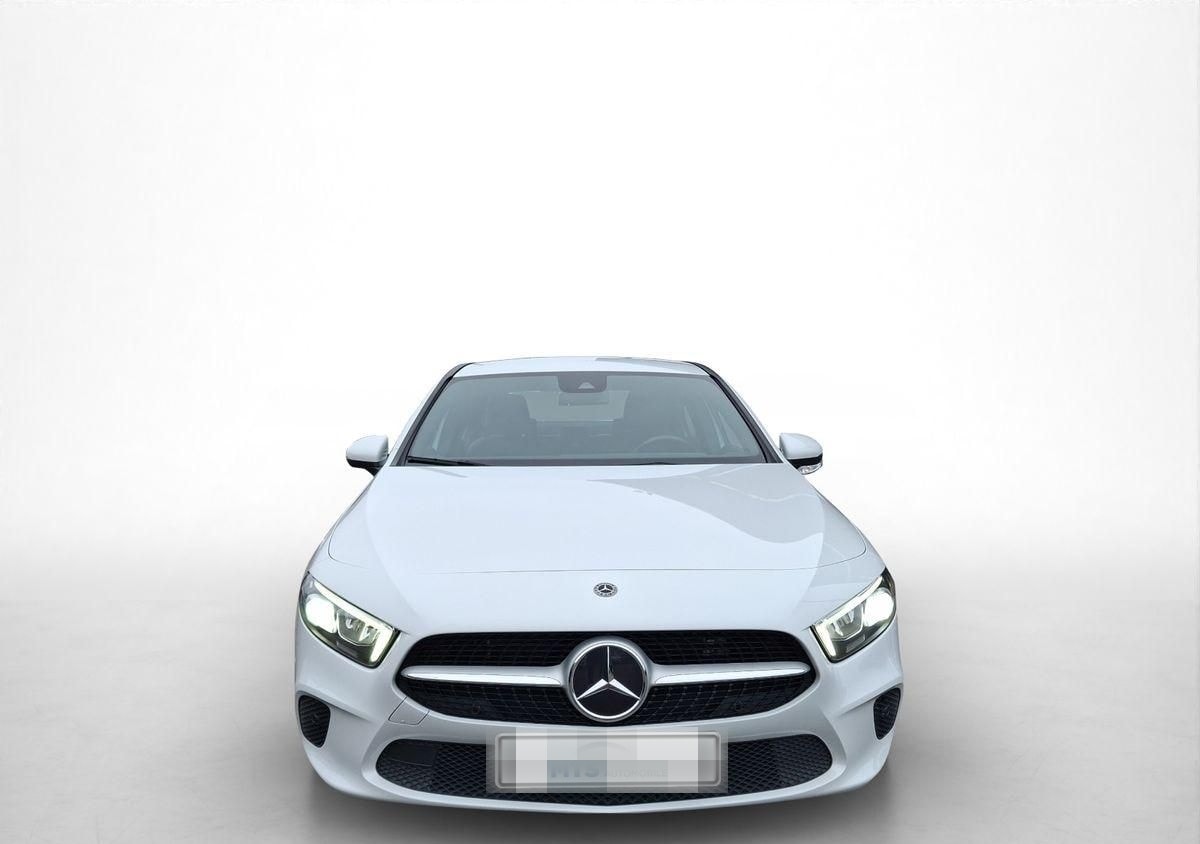 Mercedes-Benz A 250 e Lim. Edition 19 LED Navi foto 3