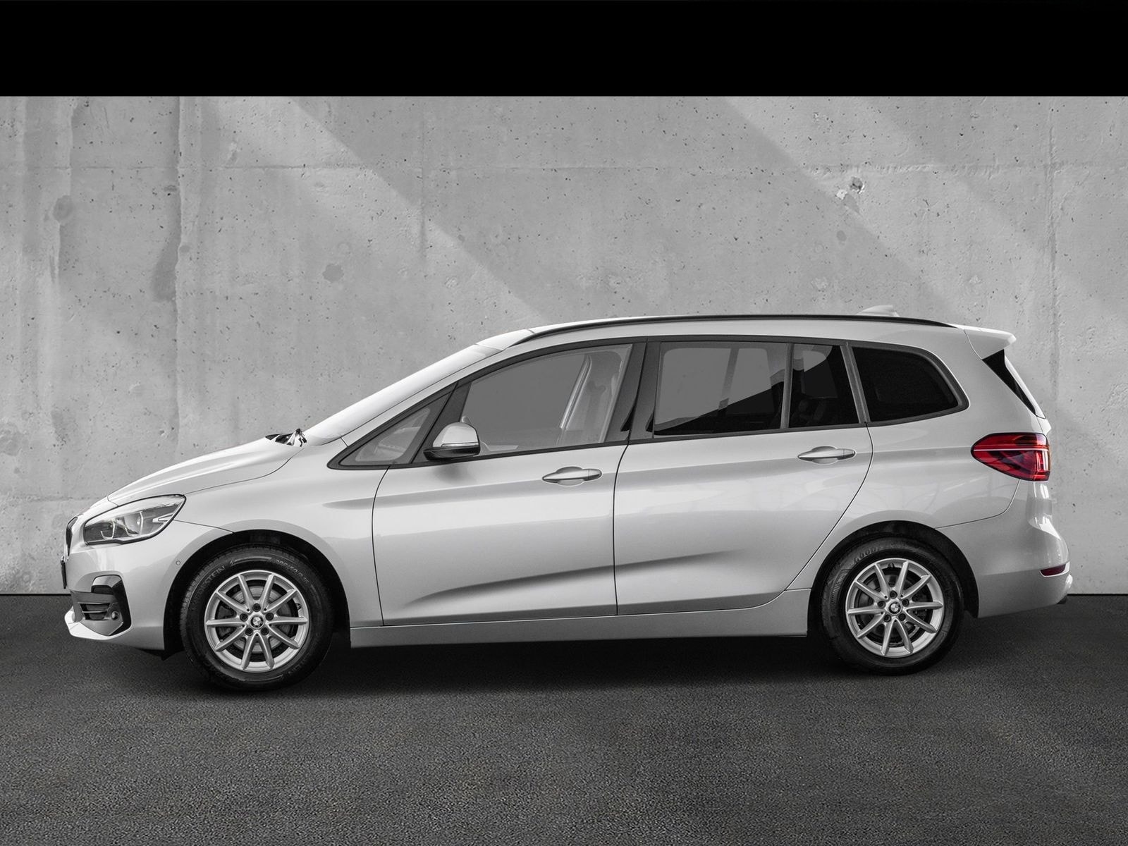BMW 216d Gran Tourer. Pano foto 2