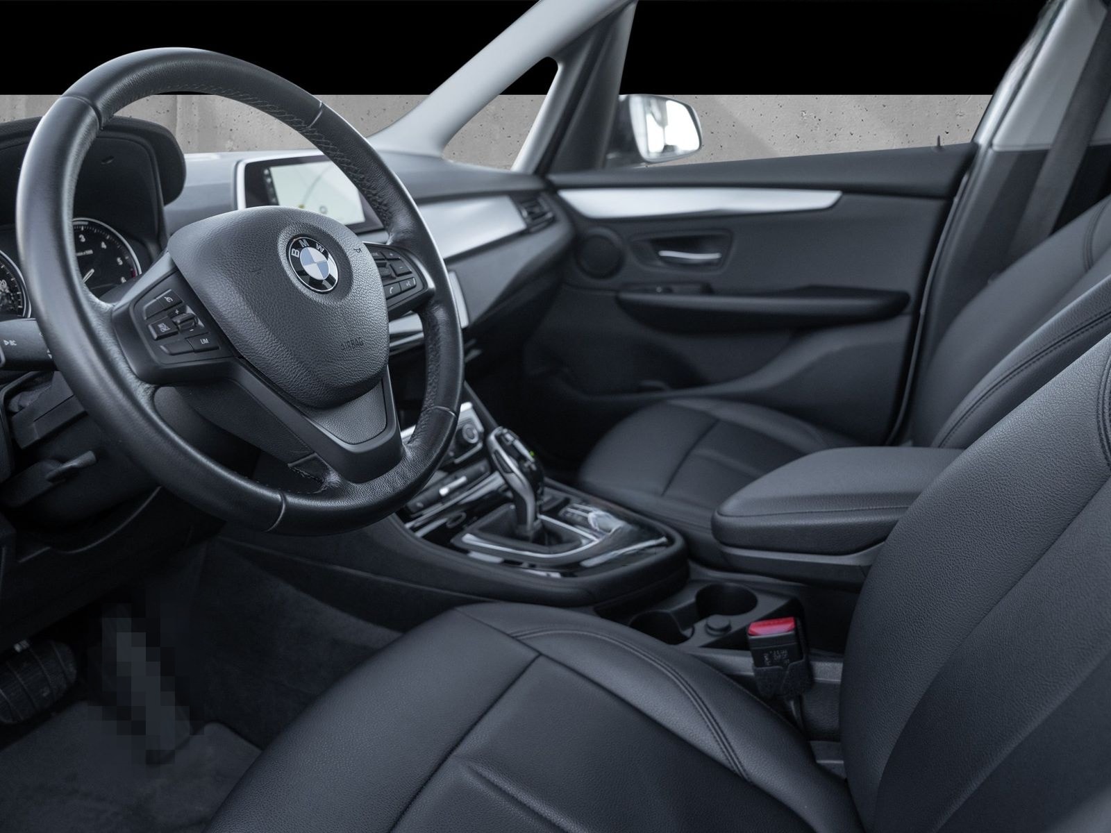 BMW 216d Gran Tourer. Pano foto 4