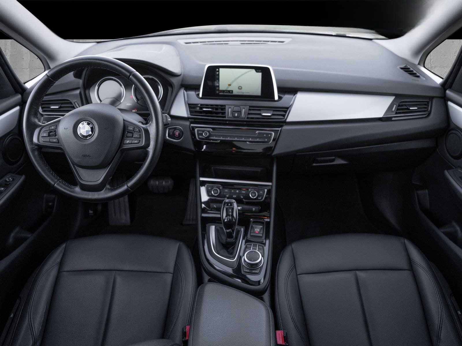 BMW 216d Gran Tourer. Pano foto 5