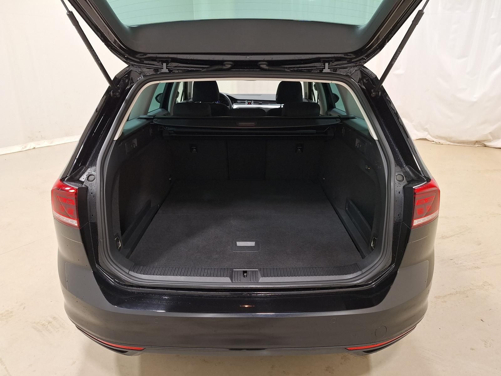 Volkswagen Passat Variant 2.0 TDI Winter|LED|Navi|AHK foto 13