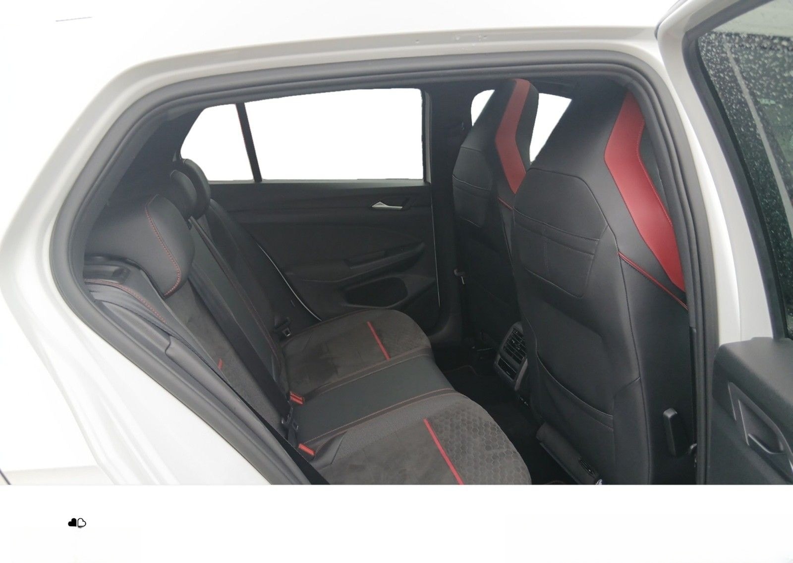 Volkswagen Golf 2.0 TSI GTI Clubsport MATRIX+PANO+HUD+AKRAP foto 15