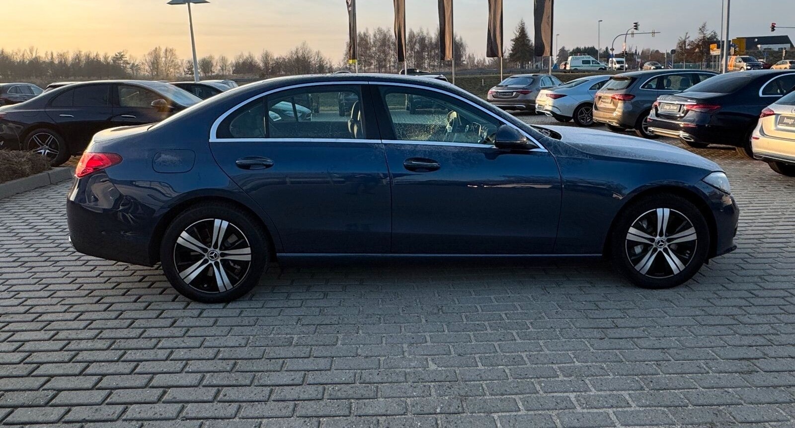 Mercedes-Benz C 300 e Avantgarde Advanced Plus Pano Ambiente foto 8