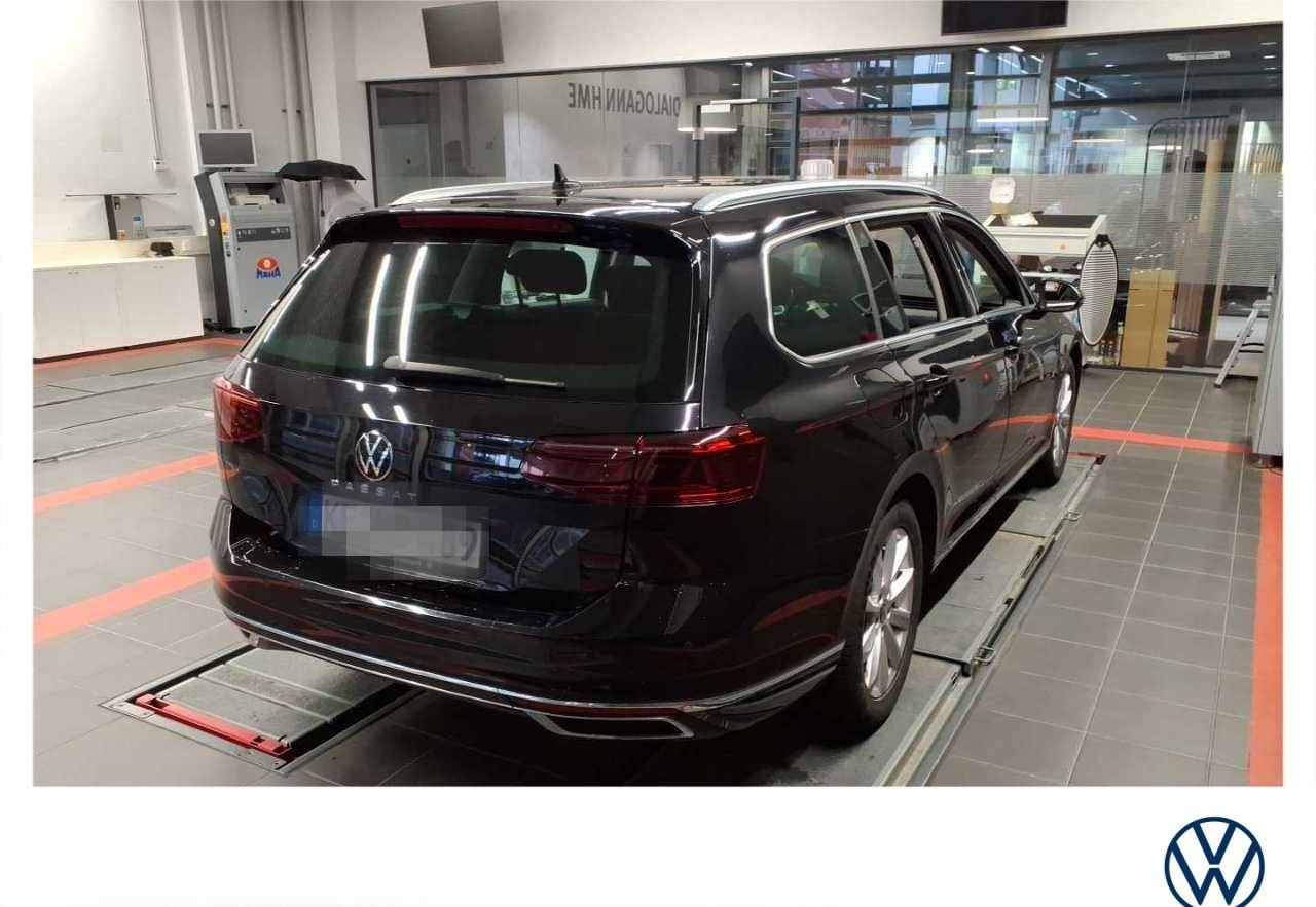 Volkswagen Passat Variant Elegance 2.0 TDI DSG Navi AHK foto 3