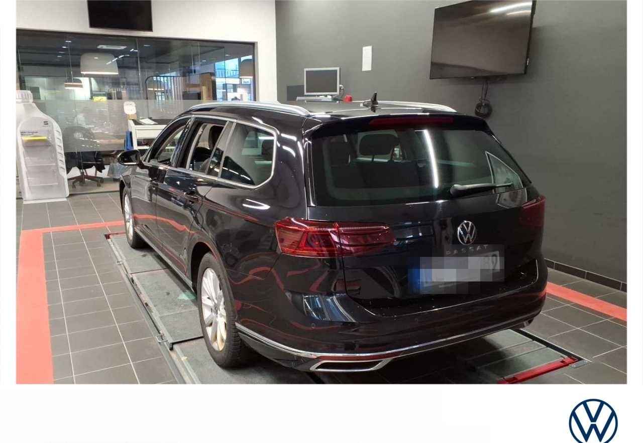 Volkswagen Passat Variant Elegance 2.0 TDI DSG Navi AHK foto 4