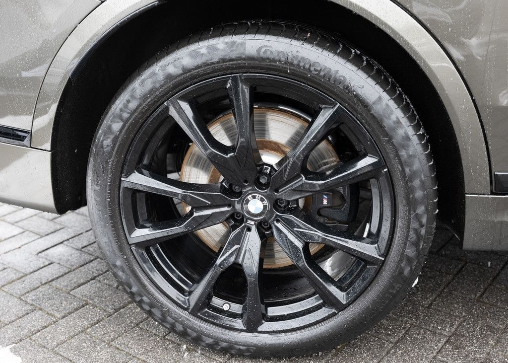 BMW X7 M60i FACEL. PANO HUD 360° LED SITZBELÜFTUNG foto 11