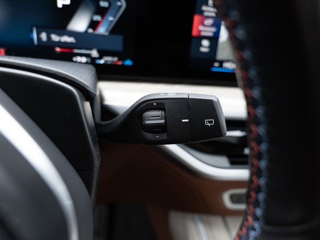 BMW X7 M60i FACEL. PANO HUD 360° LED SITZBELÜFTUNG foto 24