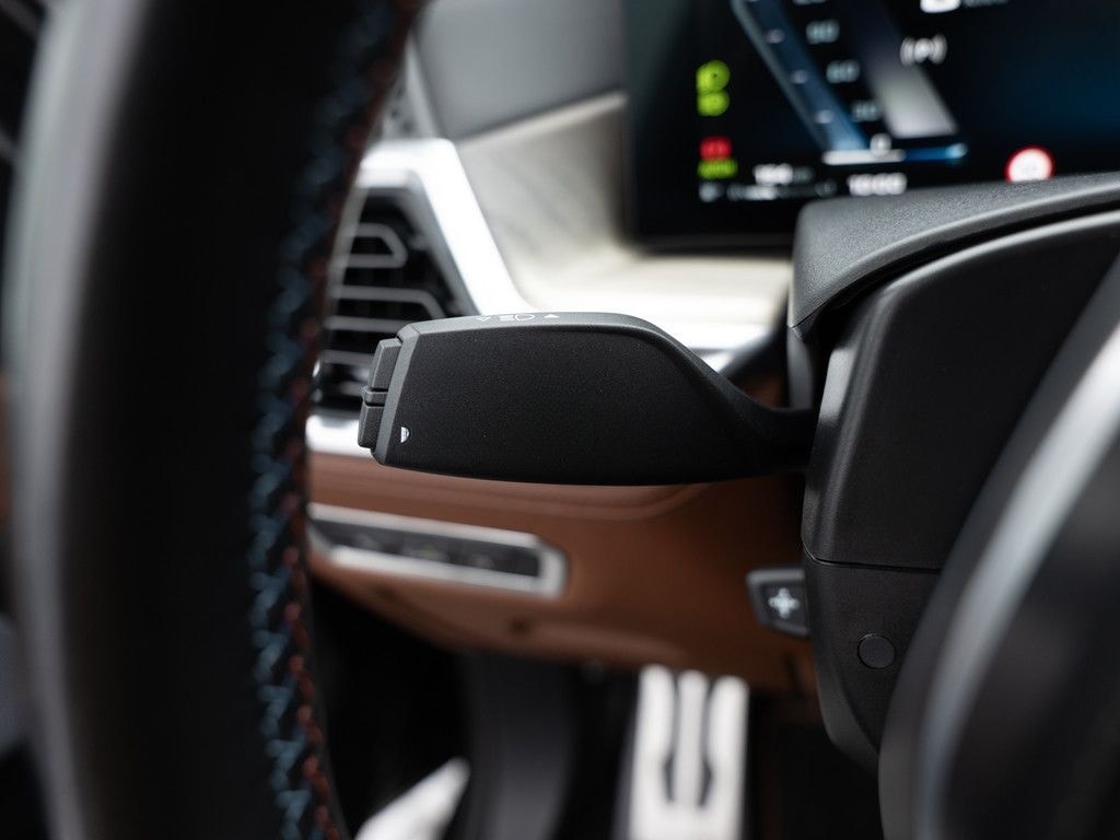 BMW X7 M60i FACEL. PANO HUD 360° LED SITZBELÜFTUNG foto 25