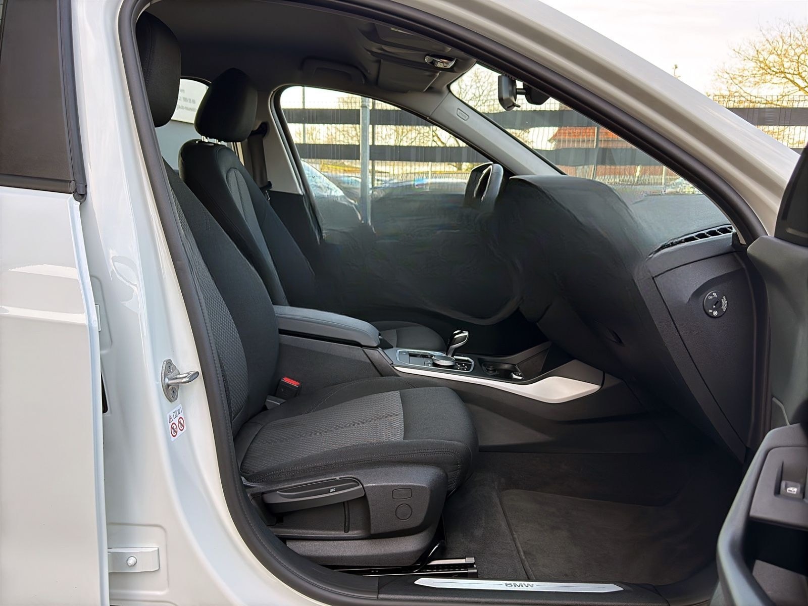 BMW 118d Advantage *Automatik*LiveProf*Navi*LED*DAB* foto 14