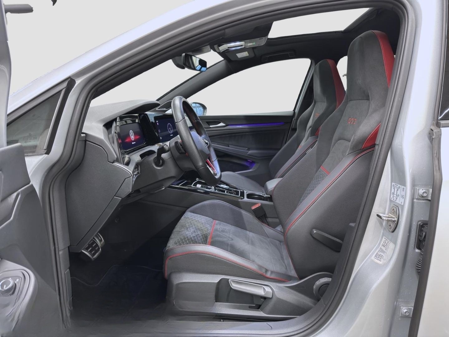 Volkswagen Golf GTI 8 2.0 TSI DSG Clubsport PANO IQ.LIGHT H foto 13