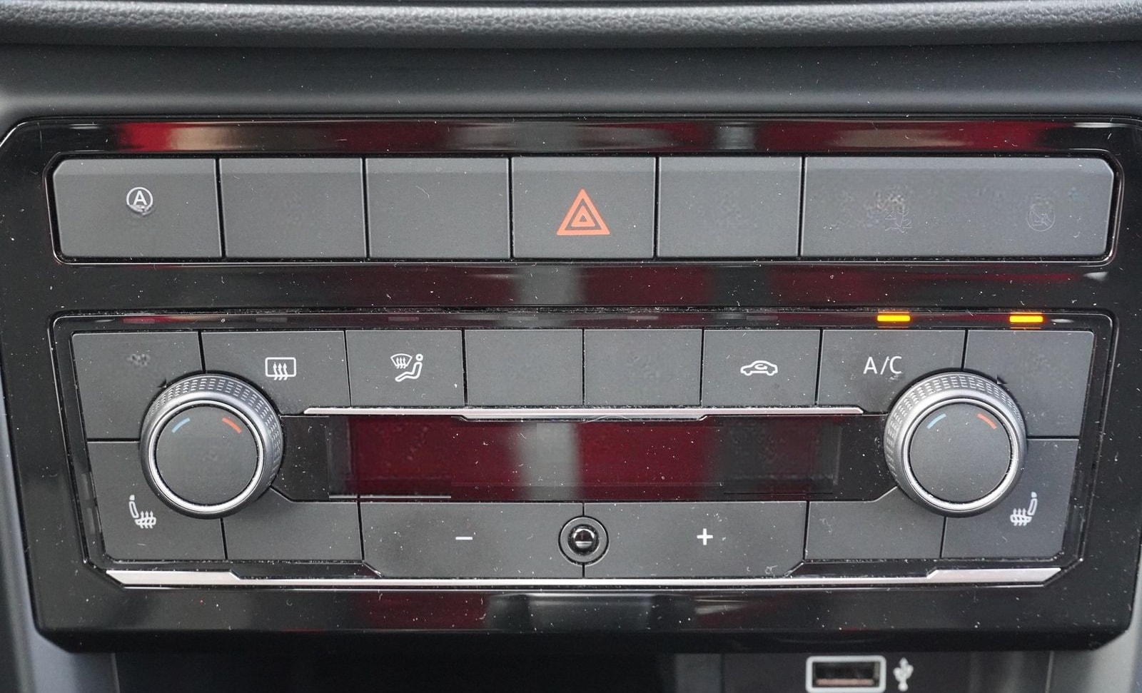 Volkswagen T-Cross 1.0 Life DSG Navi AHK ACC DAB PDC Kamera foto 23