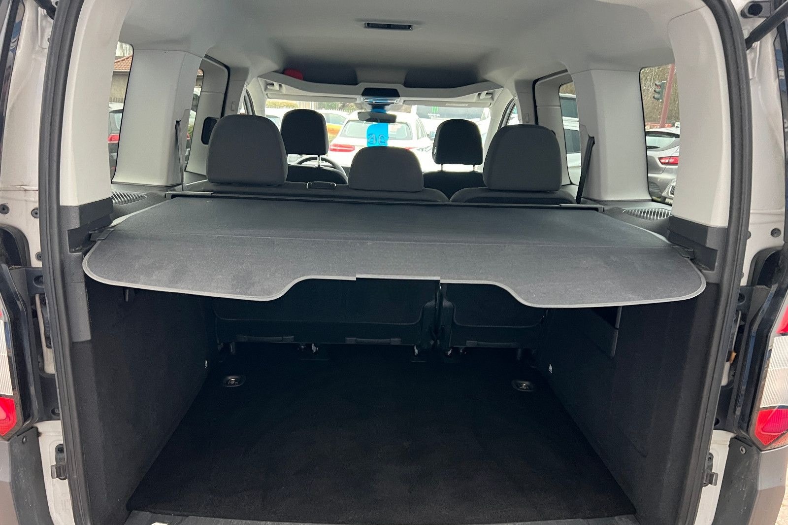 Volkswagen Caddy Basis foto 12